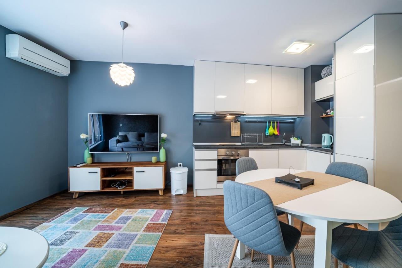 Colibri Central Apartment Varna Dış mekan fotoğraf