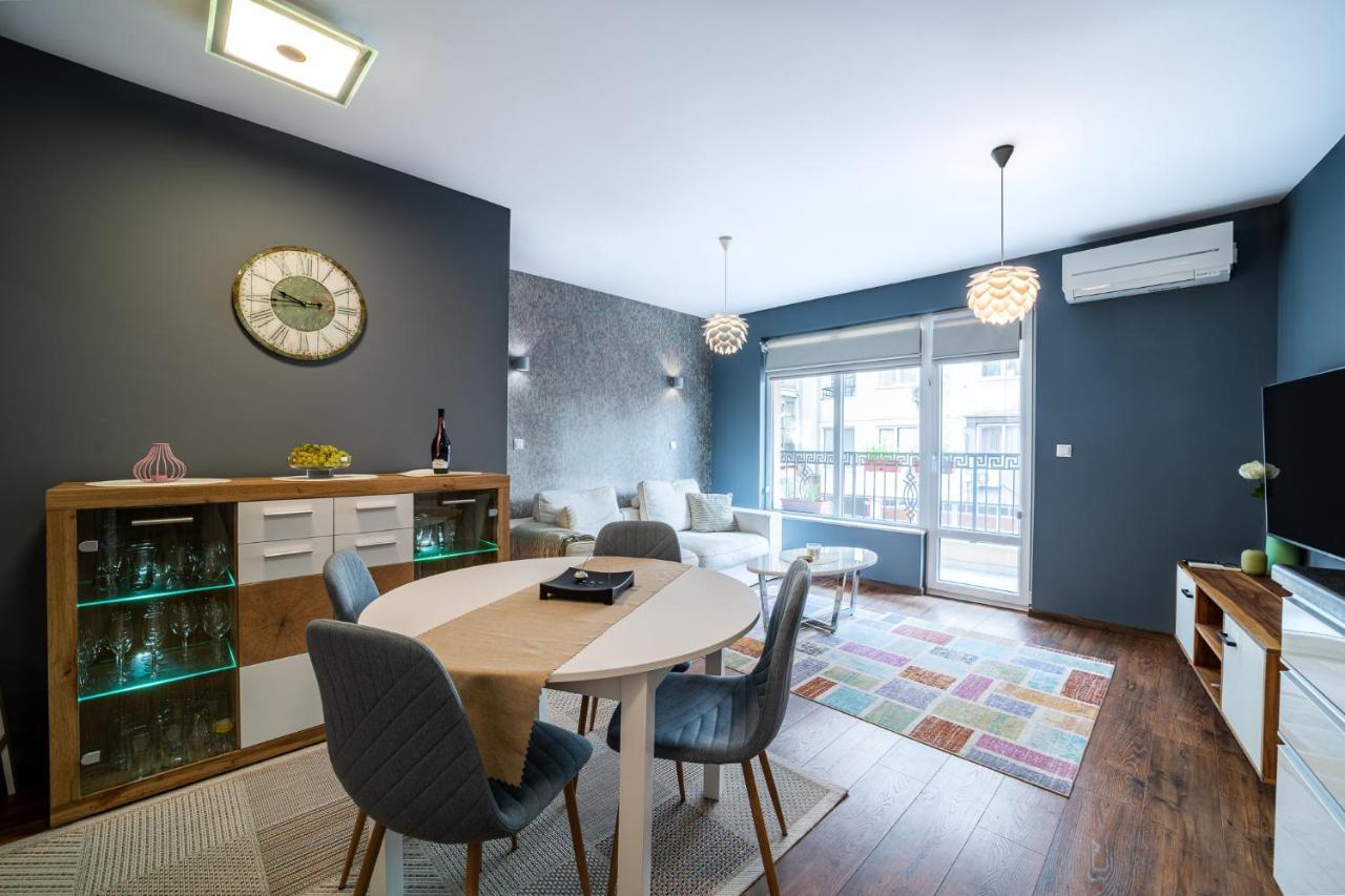 Colibri Central Apartment Varna Dış mekan fotoğraf